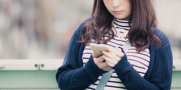 �����̔ޏ����~�����I�Ƌ����肤�j���̕��X��